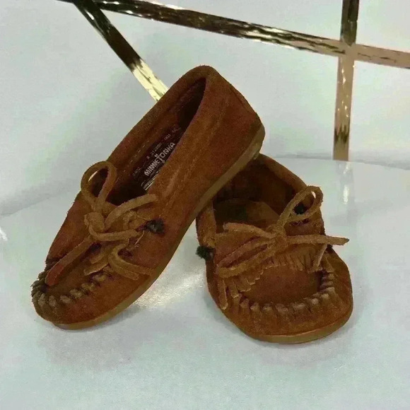 Minnetonka Kilty Hard Sole (SH39) - Picture 2 of 8